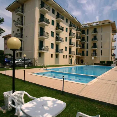 In 25174 * Lido di Jesolo